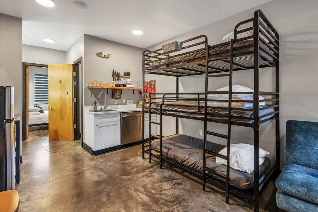 Flexible living space in the suite