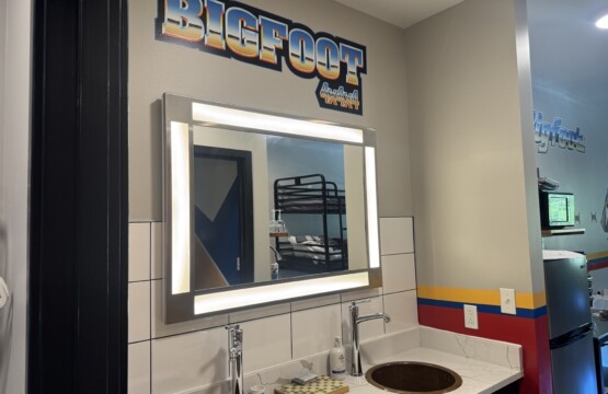 Bigfoot suite
second floor
Private queen bedroom, full bathroom, 3 bunkbeds, efficiency kitchen, flexible living and dining area.