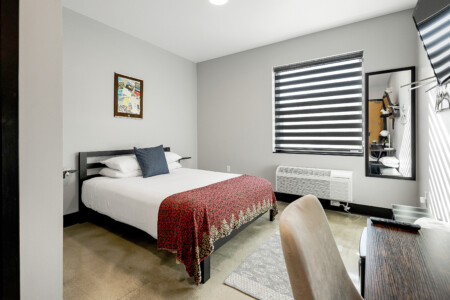 Pet friendly room with kitchen access and pool