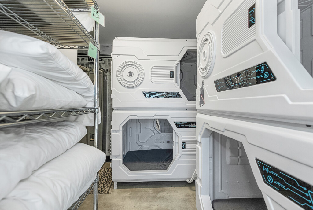Sleep pods for 8 with a full bathroom