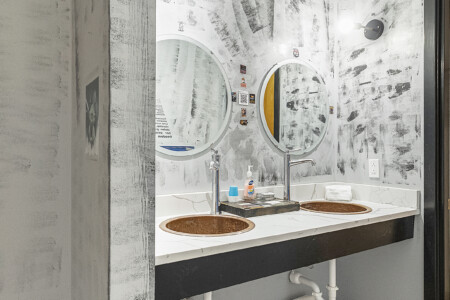 Full bathroom in room