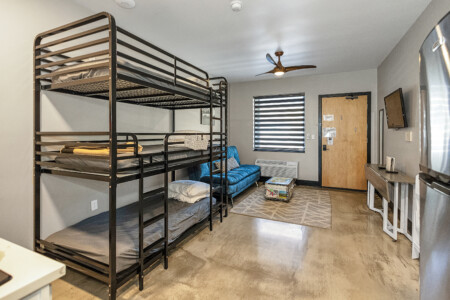 Flexible living space in the suite