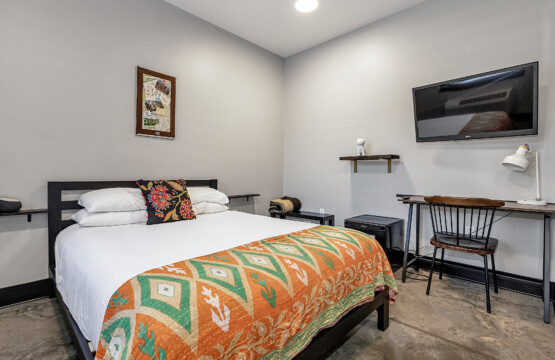 Captain 2 
first floor, queen bed, step free shower.