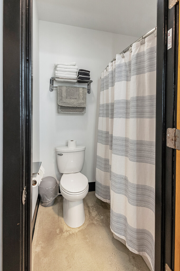 full bathroom in Boxcar 2