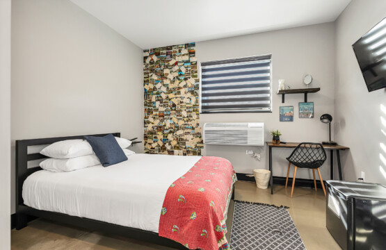 Pilot 3
second floor
queen room, half bath, 2 shower rooms located just outside the rooms.