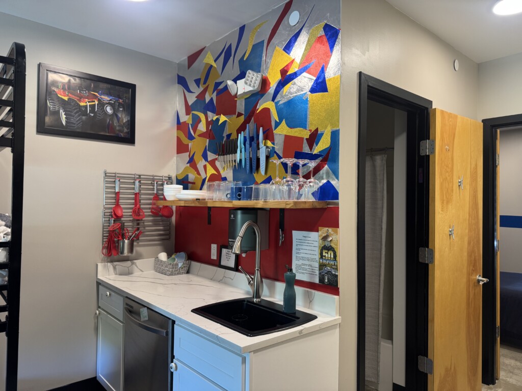 Bigfoot suite
second floor
Private queen bedroom, full bathroom, 3 bunkbeds, efficiency kitchen, flexible living and dining area.